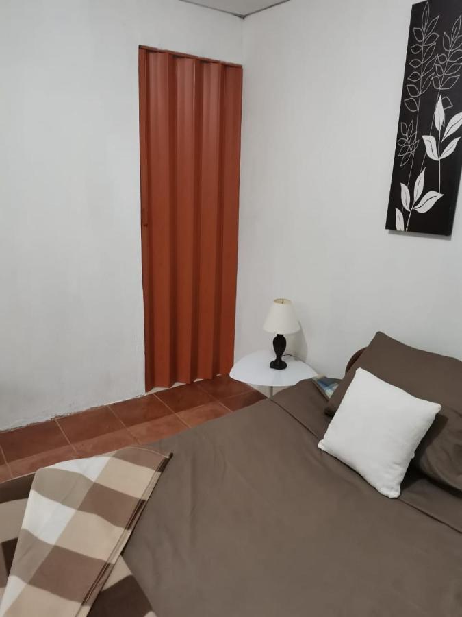 Casa Familiar La Arboleda Lejlighed Ciudad Guatemala Eksteriør billede