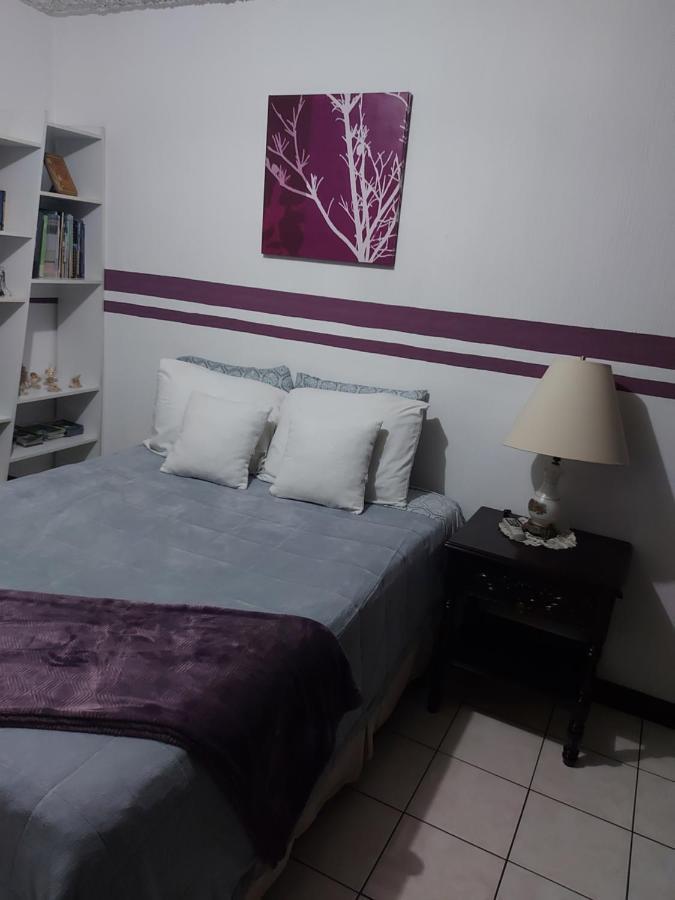 Casa Familiar La Arboleda Lejlighed Ciudad Guatemala Eksteriør billede